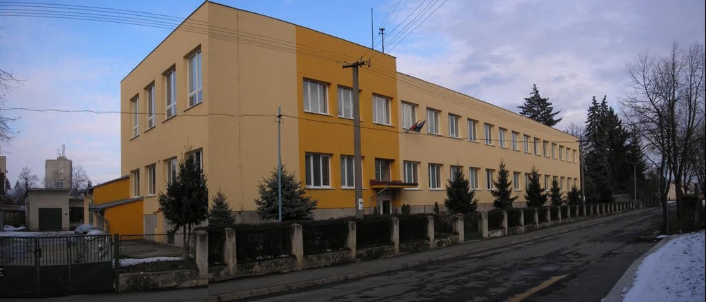 Gymnázium, Kpt. Nálepku 6