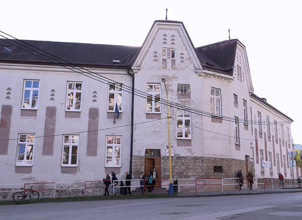 Stredná zdravotnícka škola, Kukučínova 40