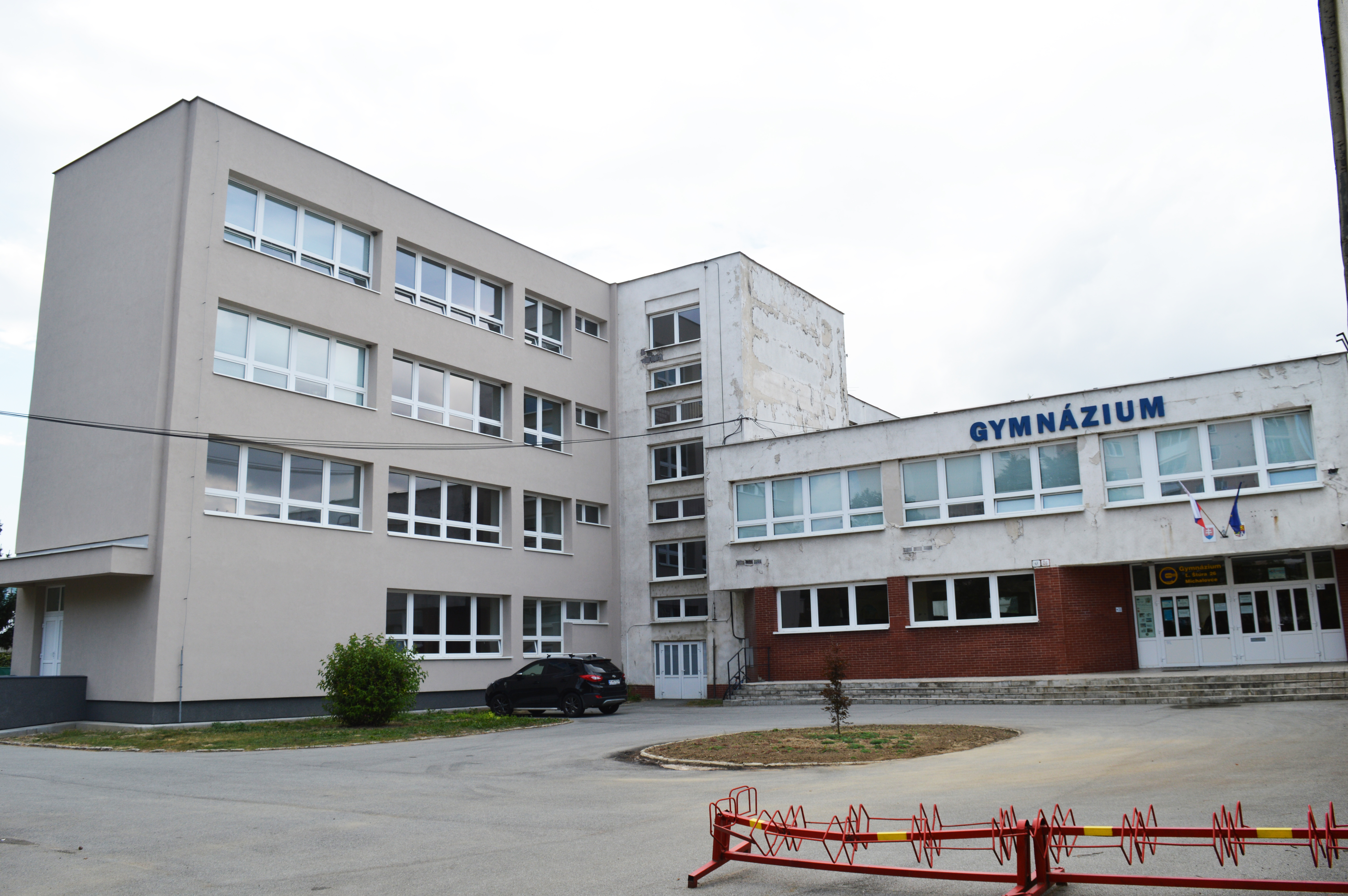 Gymnázium, Ľ. Štúra 26