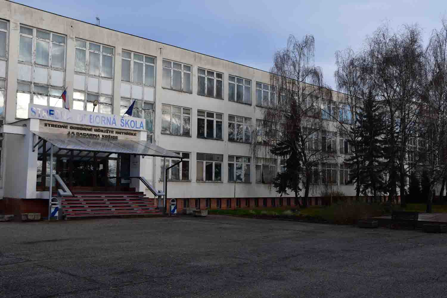 Stredná odborná škola priemyselných technológií, Učňovská 5