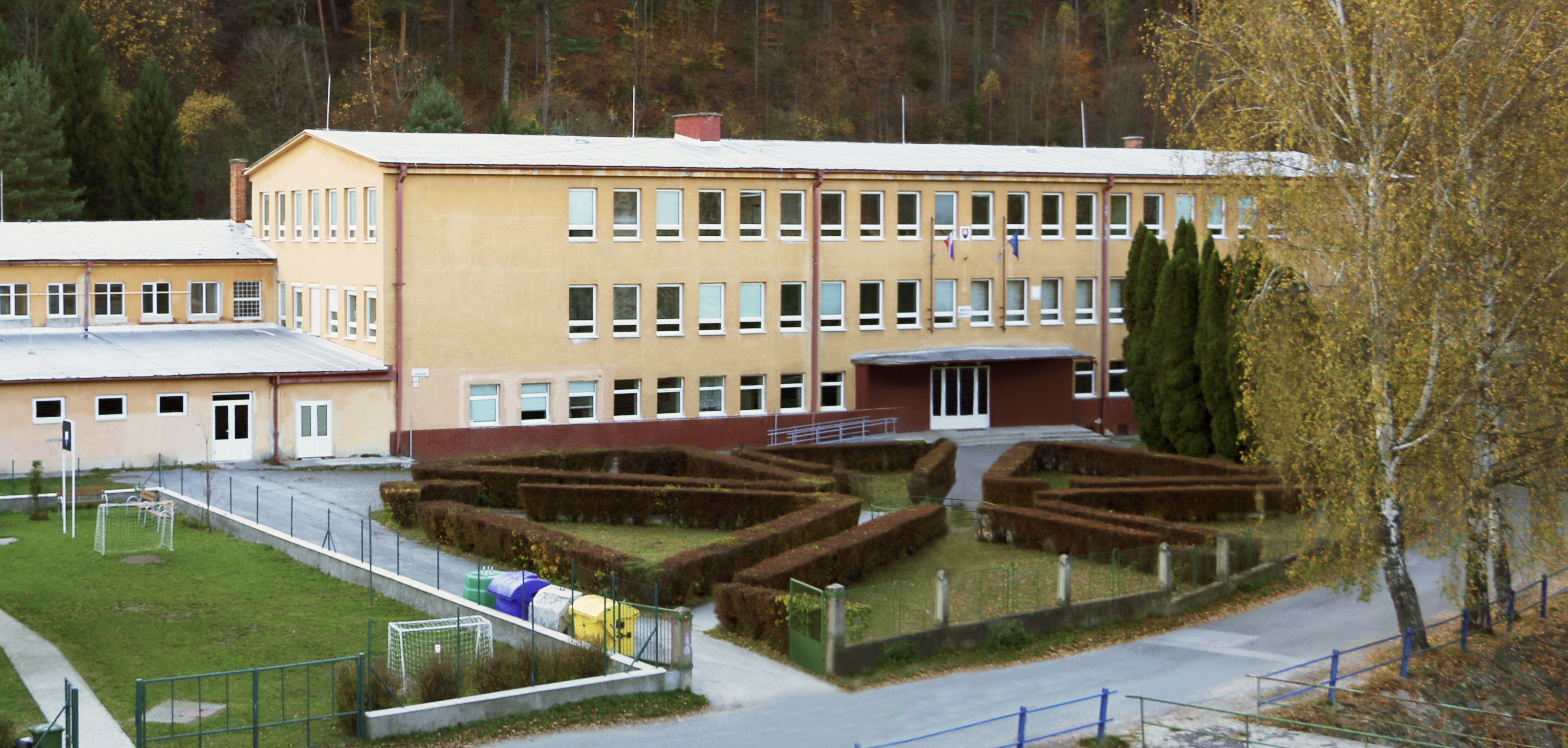 Gymnázium, Lorencova ulica 46